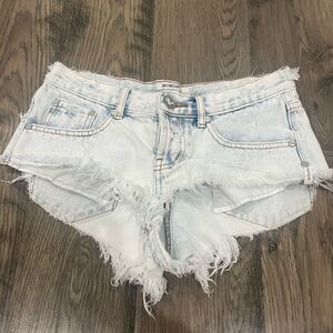 One teaspoon bonitas